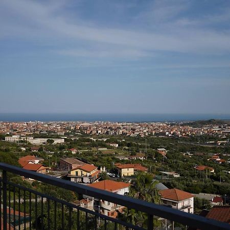 Holiday Flower Villa Panoramica Sul Golfo Di Catania مستربيانكو المظهر الخارجي الصورة