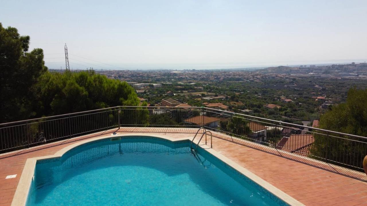 Holiday Flower Villa Panoramica Sul Golfo Di Catania مستربيانكو المظهر الخارجي الصورة