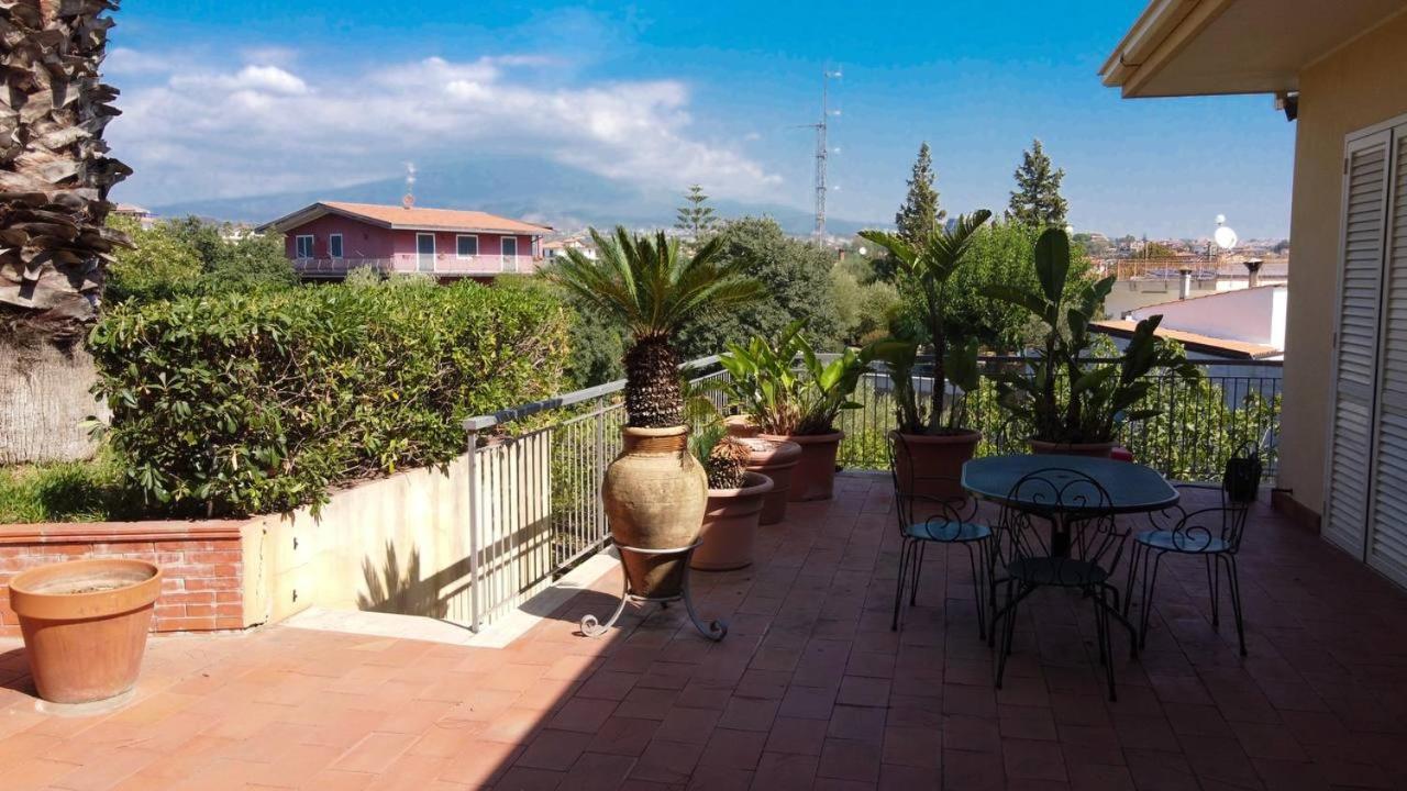 Holiday Flower Villa Panoramica Sul Golfo Di Catania مستربيانكو المظهر الخارجي الصورة
