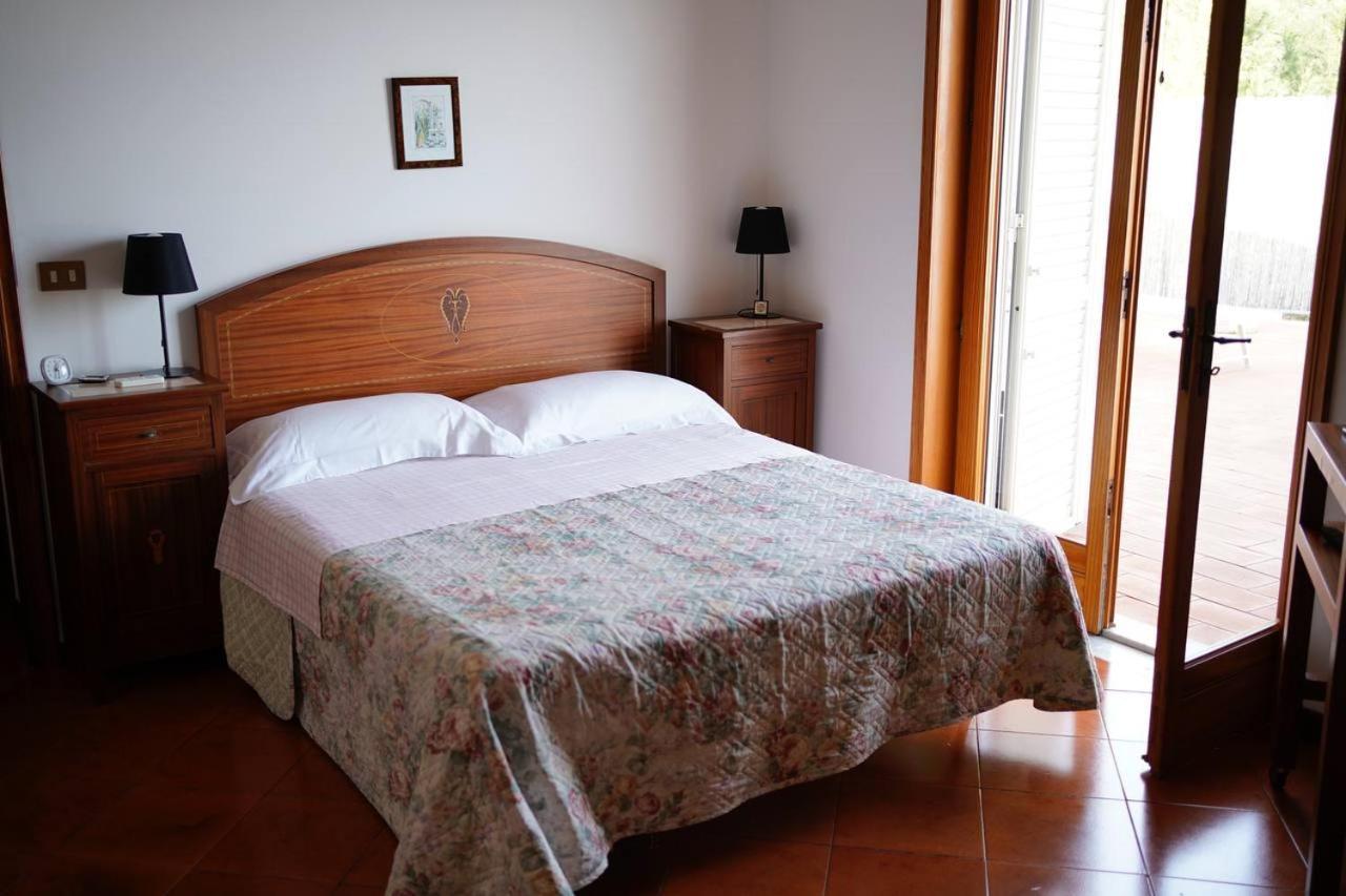 Holiday Flower Villa Panoramica Sul Golfo Di Catania مستربيانكو المظهر الخارجي الصورة